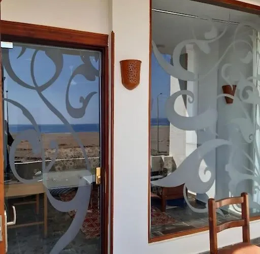 Apartment Relaxing 2 Bedroom Beachfront Apartment By Seasoul Luxury Apartments